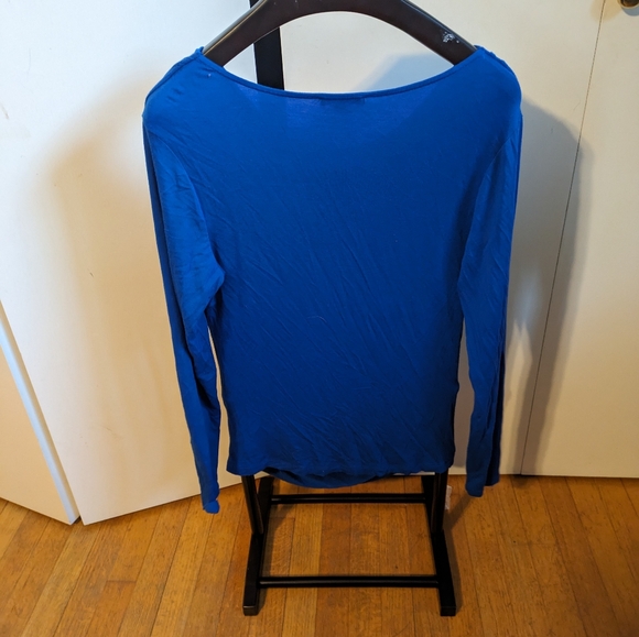 Adrian papel blue long sleep top size large - Picture 7 of 8